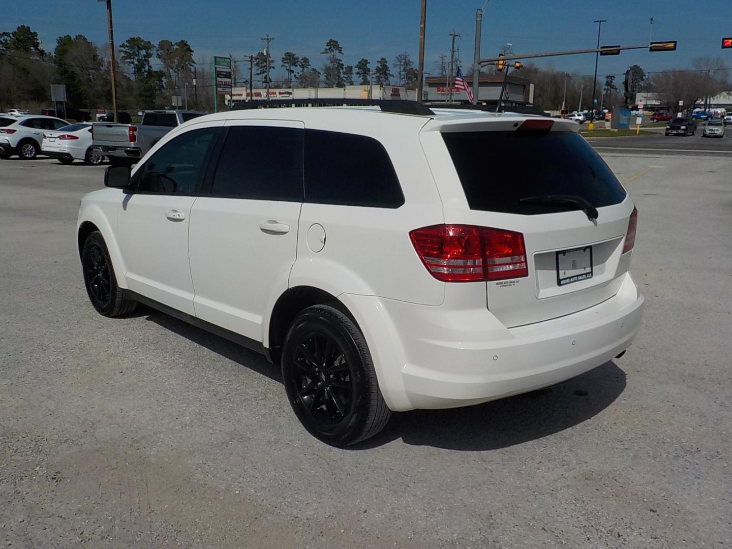 2020 White /Black Dodge Journey (3C4PDCAB2LT) , Automatic transmission, located at 1617 W Church Street, Livingston, TX, 77351, (936) 327-3600, 30.710995, -94.951157 - A great family vehicle that is a fantastic value!! 3rd row seating!! - Photo#4